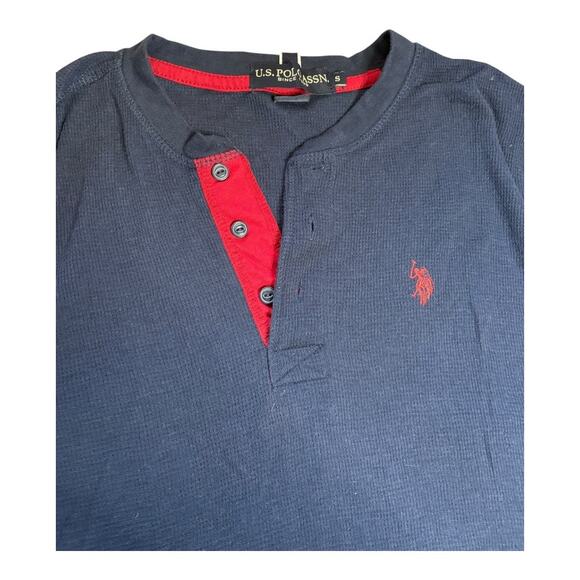 Mens U.S. Polo Assn.® Solid Thermal 3 Button Henley small Navy blue and red - Picture 3 of 4